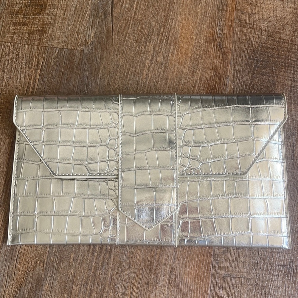 WINTER SILVER CLUTCH